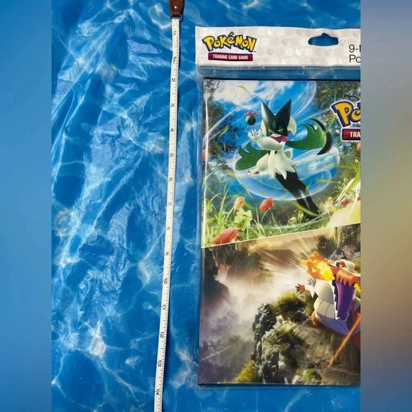 Pokémon - Trading Card Game - 9 Pocket Portfolio - Supersized Holds 252 Cards 🃏 - Picture 4 of 11